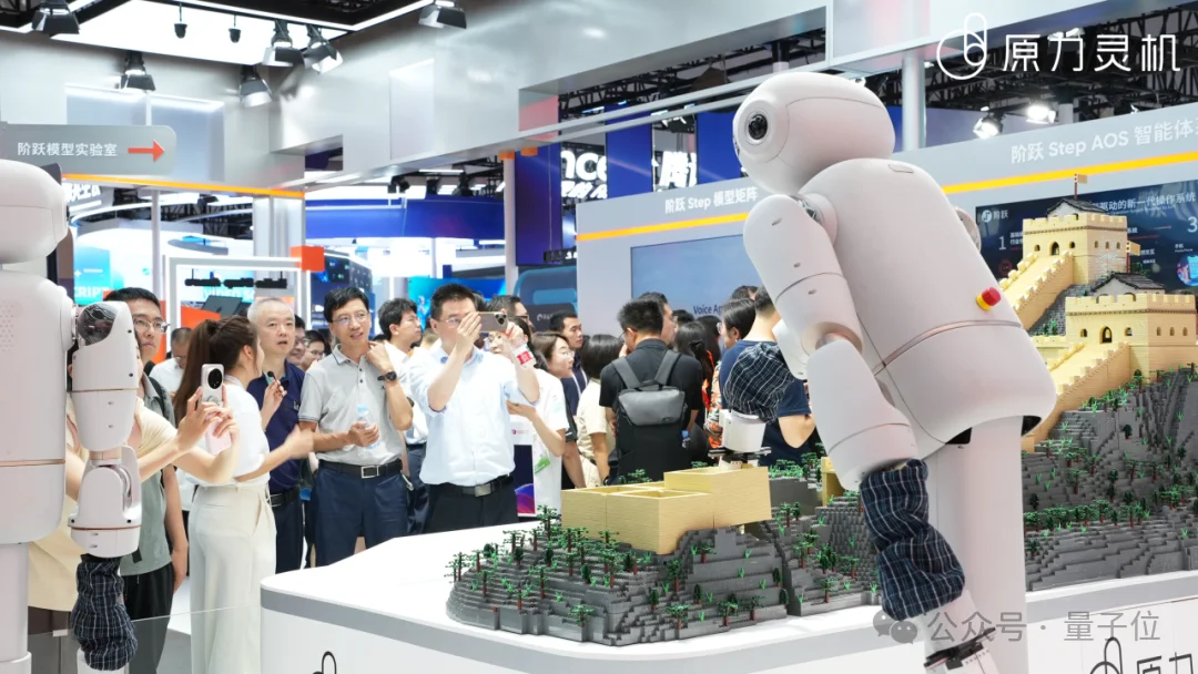 具身大满贯还全开源!原力灵机DM0.5登顶RoboDojo,且clone且珍惜