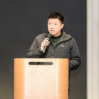 大厂都在教人一句话做APP，Rome却让AI给自己开发应用