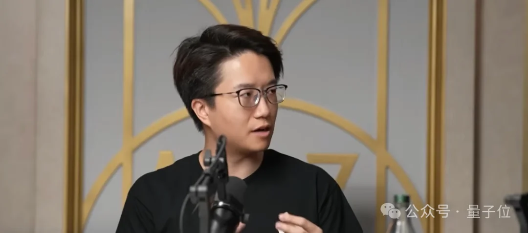 李飞飞最新访谈：人也不全靠现实数据学习啊