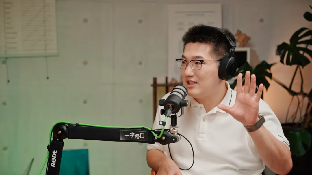 AI 下半场,不会只剩一个超级模型|对谈 Kevin Ding:Pyromind 创始人/CEO