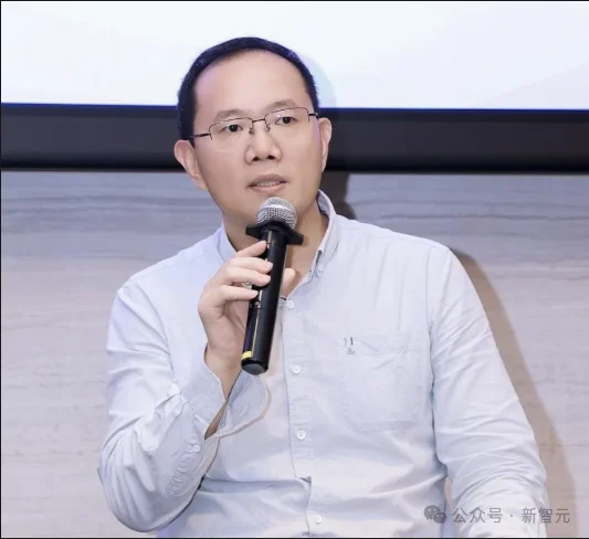 60分靠数据，100分靠自进化：清华曹婷和「域变换」攻向机器人可部署