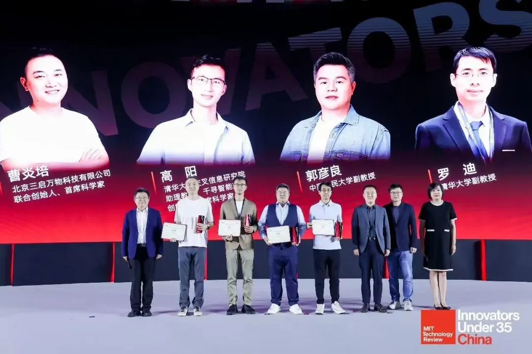 Vibe Coding杀进3D领域！OpenAI总裁都在围观这种新玩法