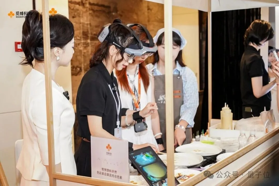 给机器人当老师,还能赚外快?“中国版Index”觅蜂派来了