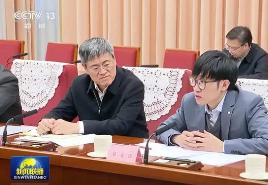 梁文锋狙击战：深扒那些梁文锋署名的论文有多牛