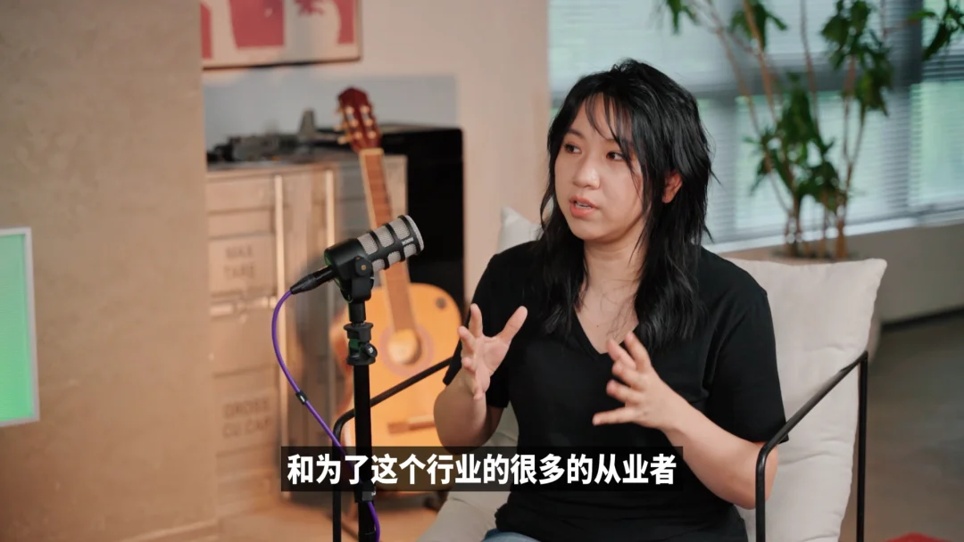 她被骗过、被救过、被捧上神坛过、被疼痛击倒过，决定在AI时代继续冒险｜对谈快看漫画CEO陈安妮